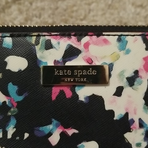 Kate Spade purse - Picture 2 of 5